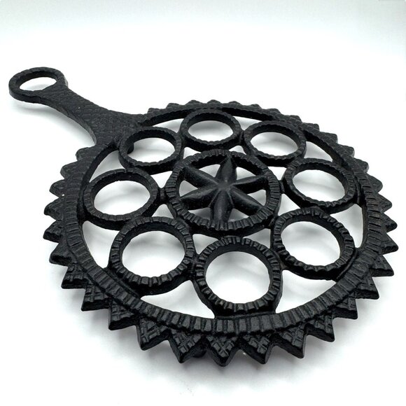 Cast Iron Trivet JZH 1948 Mt Vernon VA Cooking Decor Vintage Black Retro Kitchen - Picture 2 of 8